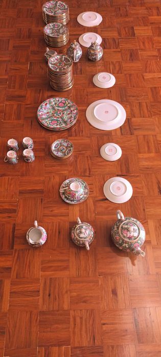 Peças Vintage - Porcelana Pintada à Mão, Elegante, feito em Macau