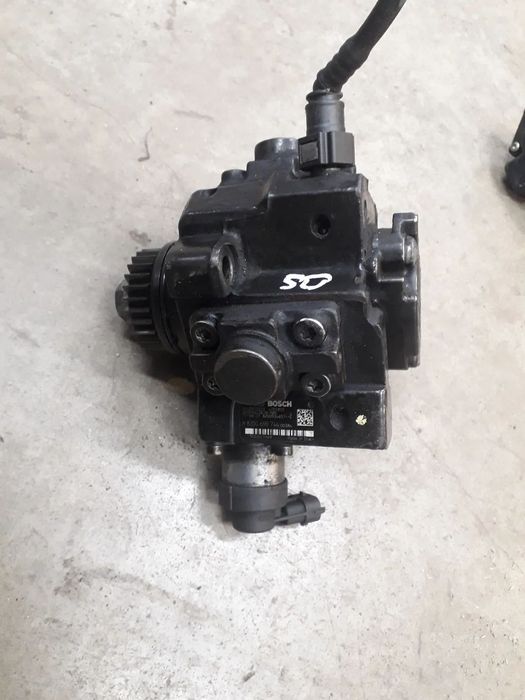 pompa wtryskowa 0445010223 8200690744 Qashqai I 2.0dci