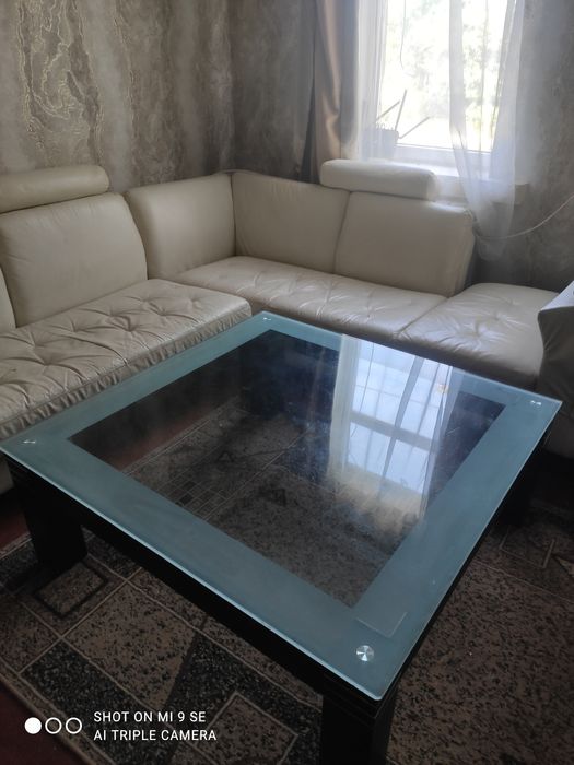 Стол из калёного стекла Италия