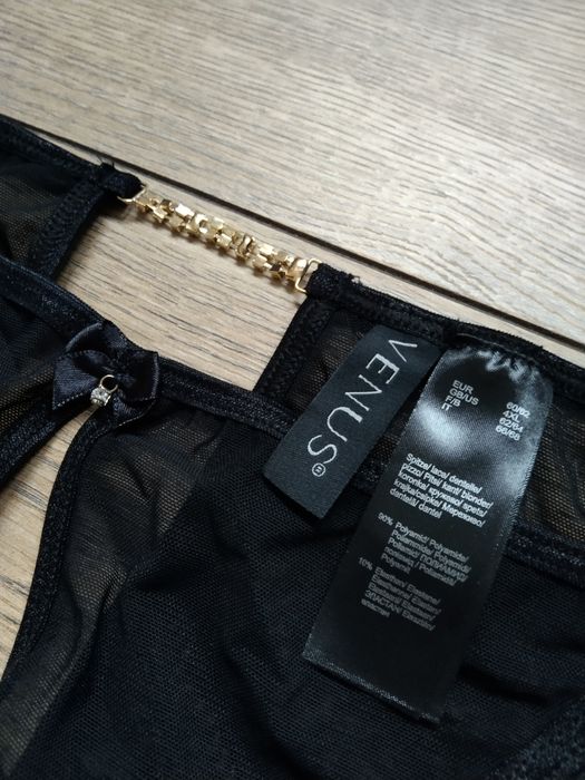 Koronkowe otwarte majtki erotyczne Venus siateczka duży rozmiar 60 XXL