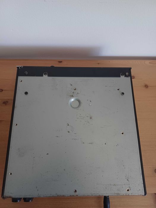 Interface Roland GI-10 Guitar-to-MIDI