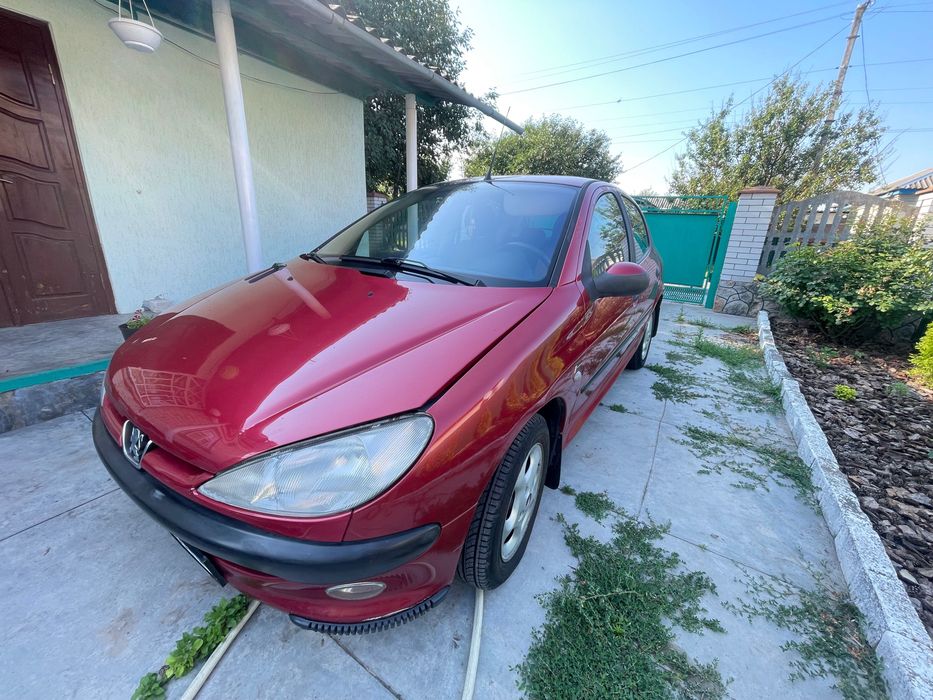 Продаж автомобіля Peugeot