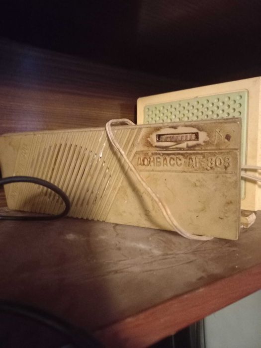 Продам 2 радио старые