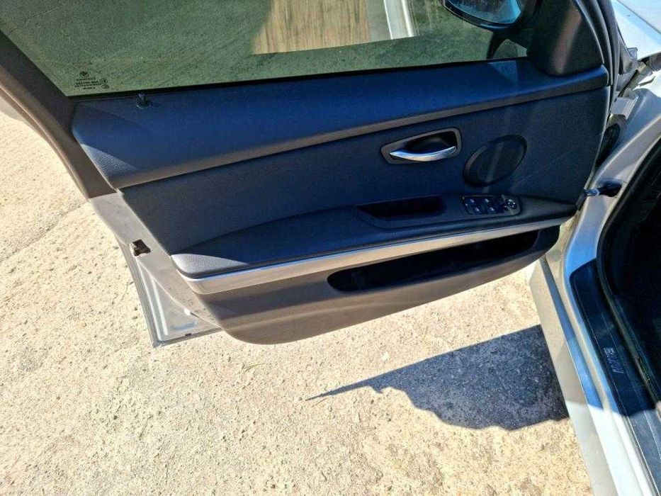 автомобіль BMW e90