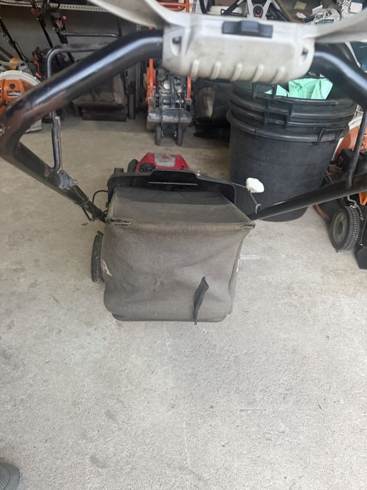 Corta relva honda
