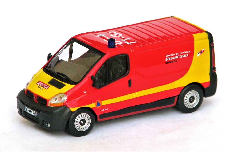 Renault Trafic Proteção Civil Desminagem Bombeiros 1/43 Cararama