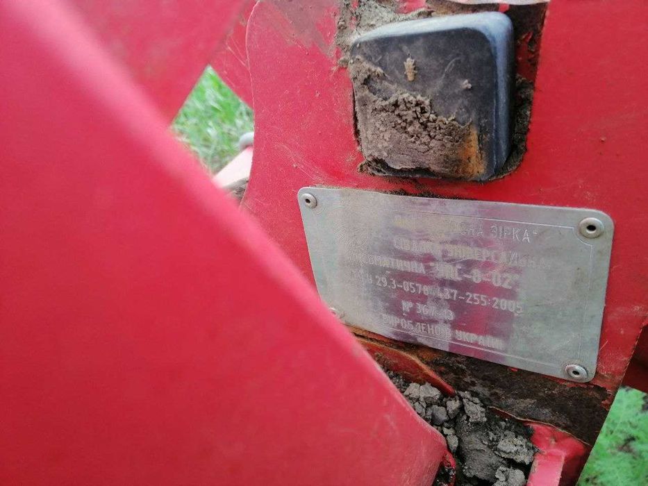 Продам сівалку John Deere 455 та інше навісне. Закриття господартства.