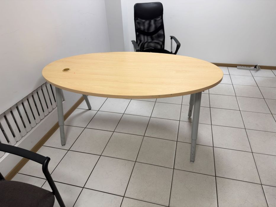Biurko porządna konstrukcja