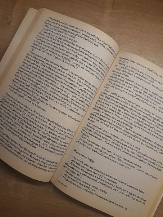 John Altman - Gry szpiegów Amber