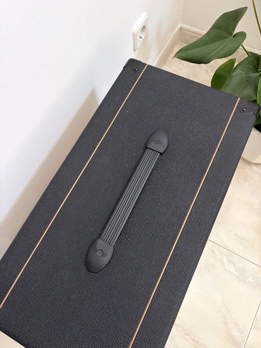 Cab/Coluna Orange 1X12 preto