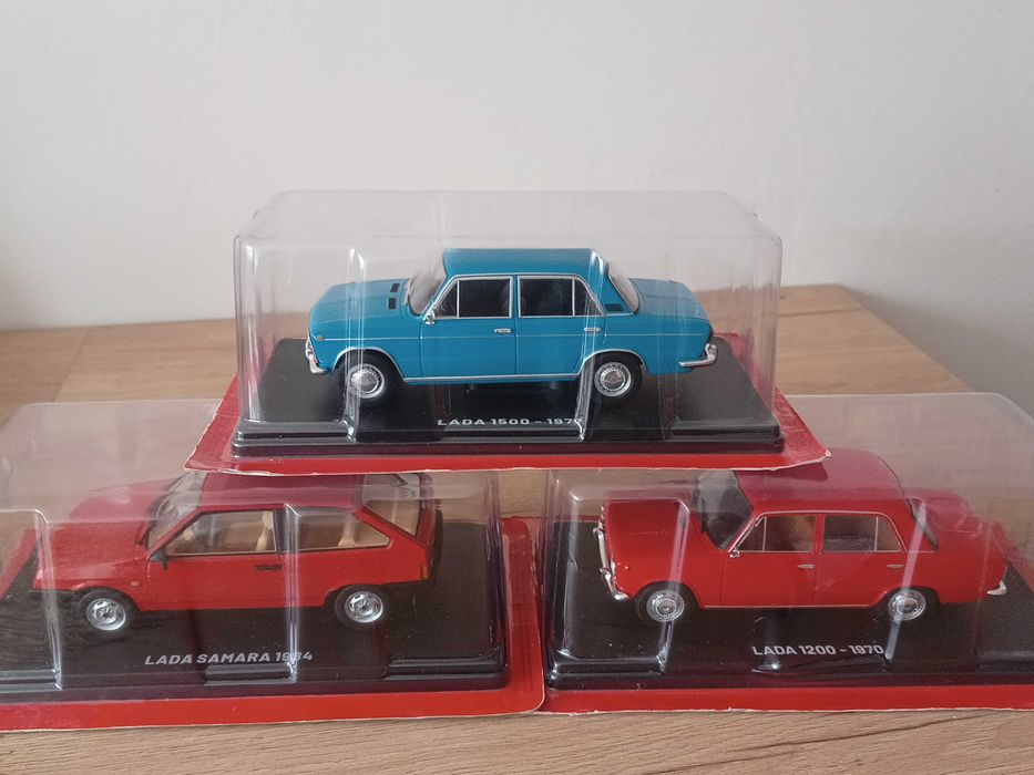 Kolekcja Modeli Pojazdów osobowych w skali 1:24