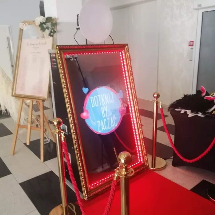 Fotolustro promocja FIRST MINUTE, fotobudka Magiczne Lustro