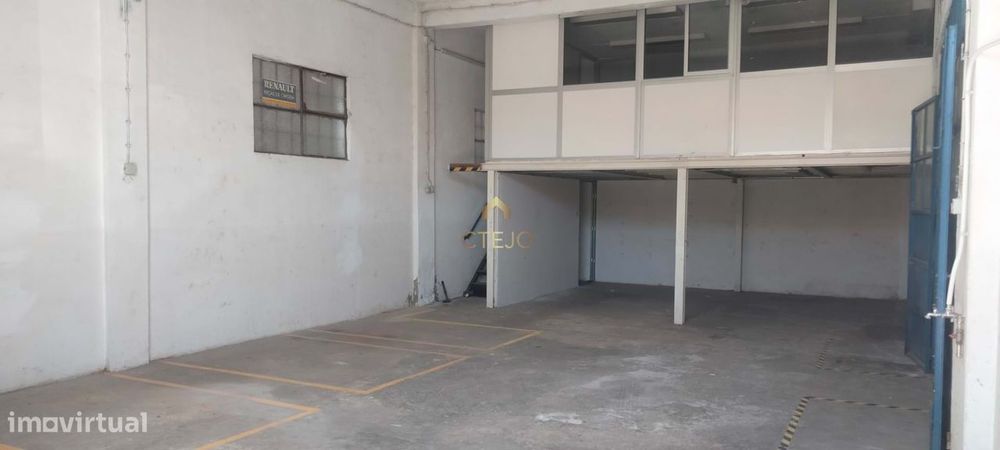 Armazém Para Arrendamento  Bairro Para Faternidade