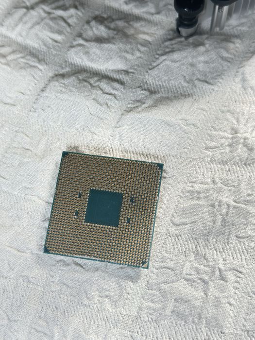 СРОЧНО ! Процесор Ryzen 5 3600 +боксовый куллер