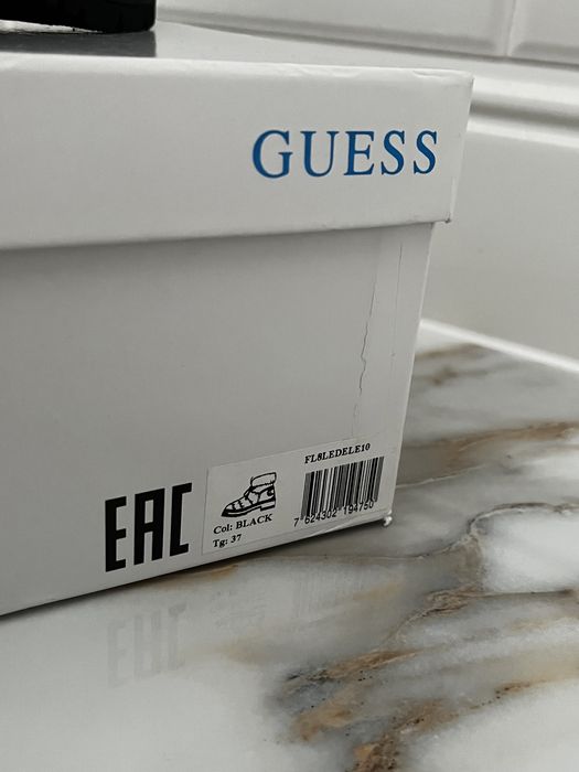 Buty zimowe śniegowce GUESS Leeda 37