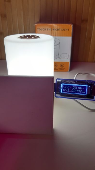 Світильник, ліхтар, нічник із живленням від USB