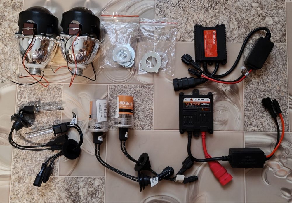 Линзы, лампы, блок розжига Infolight ultimate 2.5 дюйма (H1 5000K 35W)