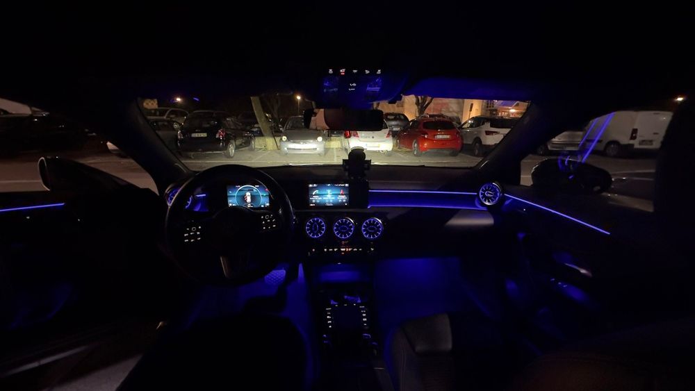 Mercedes Benz CLA 180