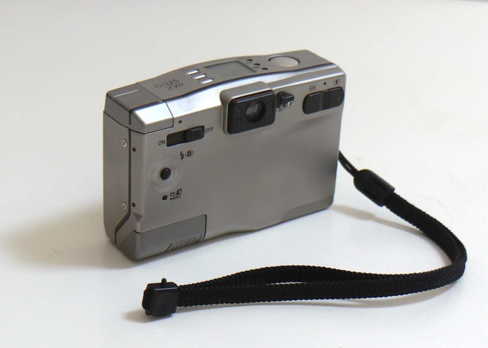 Canon Ixus Z70 máquina fotográfica analógica vintage (de rolo)