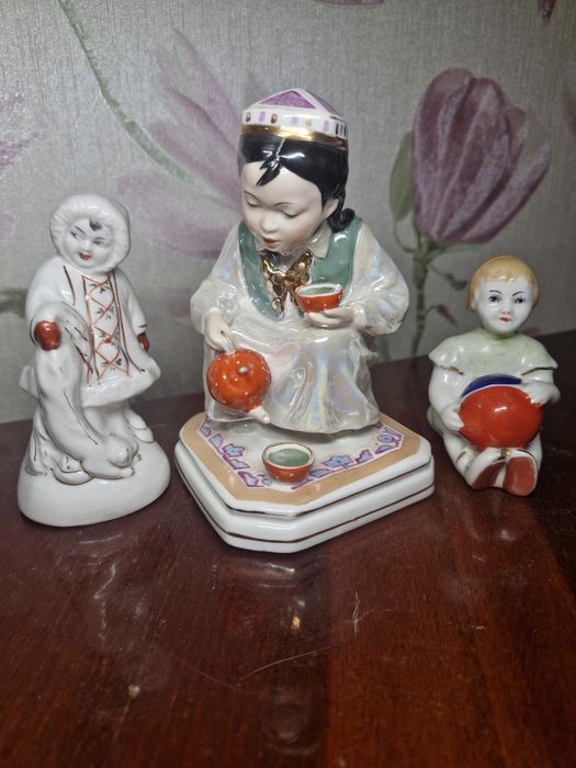 фарфоровые Статуэтки.  Керамика. Фигурки. Посуда. Раритет.