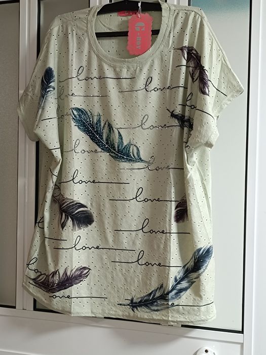 Camisola de manga curta nova