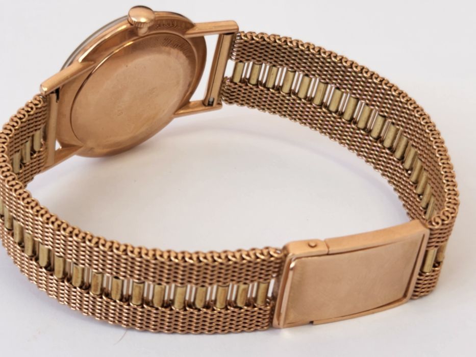 Золотые наручные часы Полет 23 камня