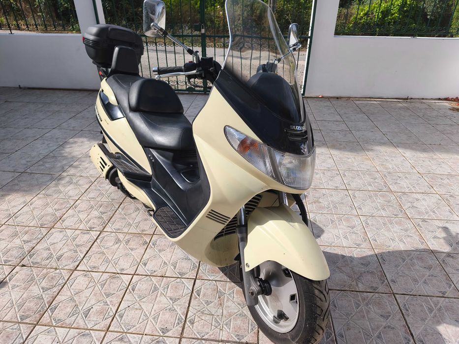 Suzuki Burgman 400 AN X - Reservada