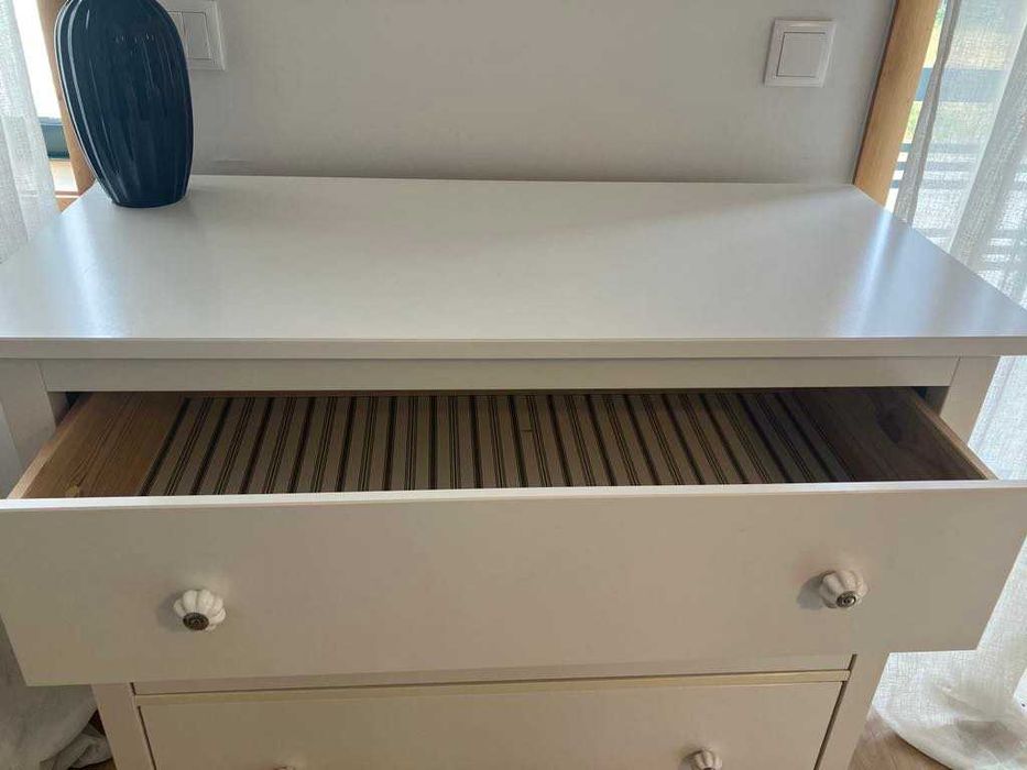 Cómoda IKEA Hemnes branca em óptimo estado