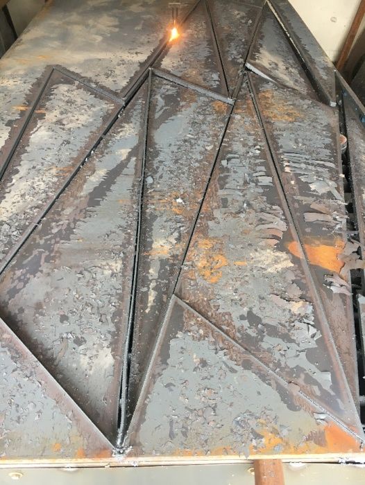 Konstrukcje stalowe, kratownice dachowe, dźwigary, spawanie, hala,