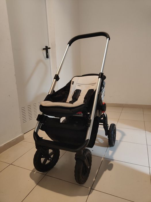 Carrinho de passeio para crianças Easywalker.