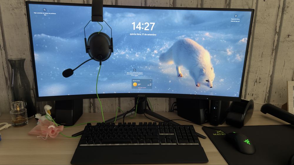 Setup gaming RTX 5080 + RYZEN 7 9850X3D + MSI 34” 180Hz