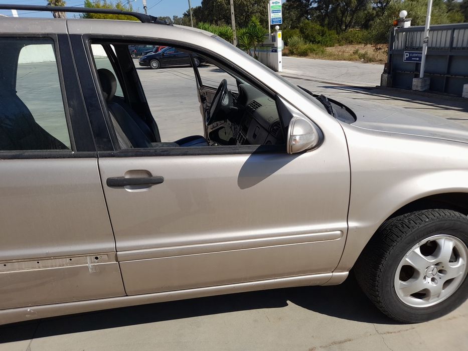 Porta frente direita MERCEDES-BENZ Classe M (W163)