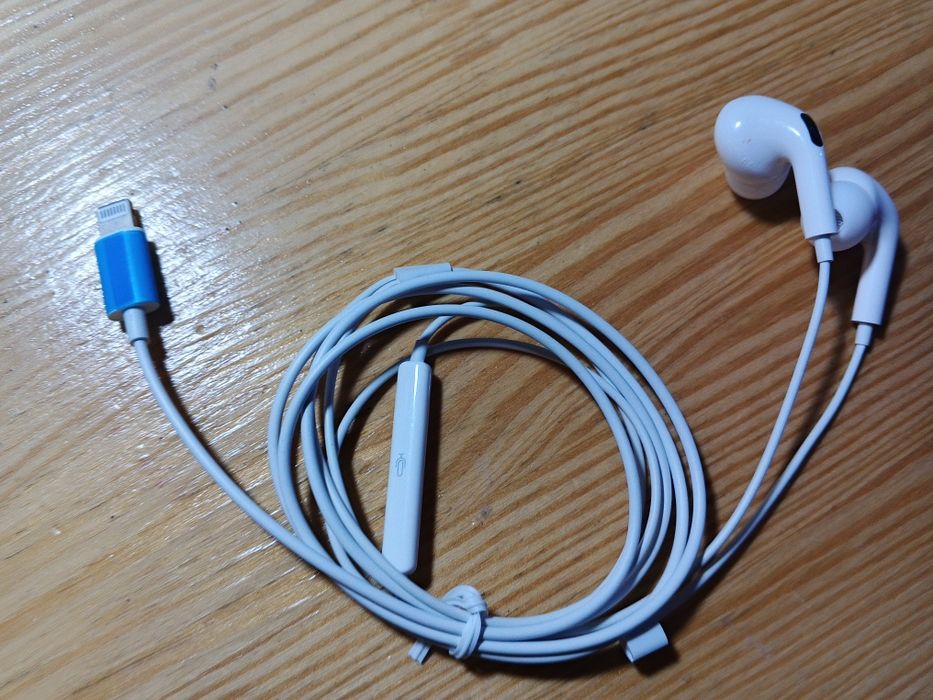 Проводные наушники apple lightning