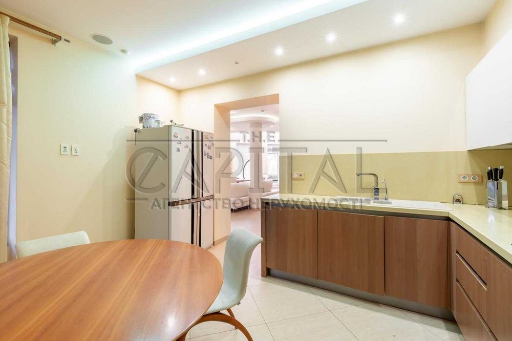 Продаж будинку преміального класу Софіївська Борщагівка, вул. Скіфська