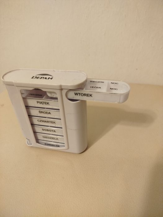 Organizer na leki kasetka TYGODNIOWA | DEPAN | 12x12 cm