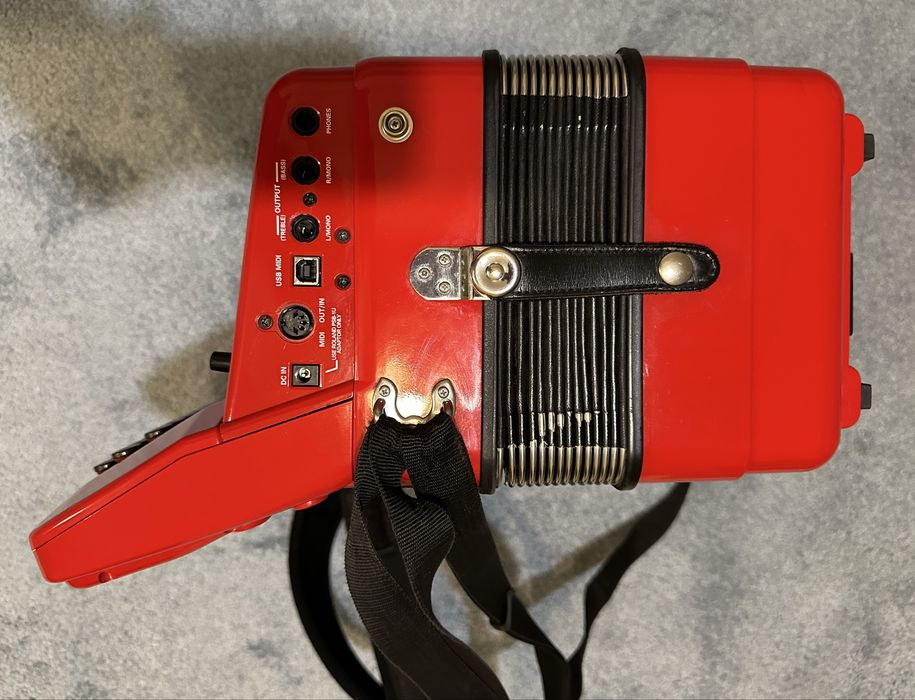 Concertina Roland FR-18