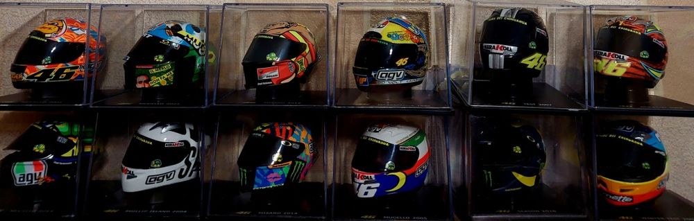 Колекція шоломів відомого мотогонщика Валентино Россі.ціна за 1шт