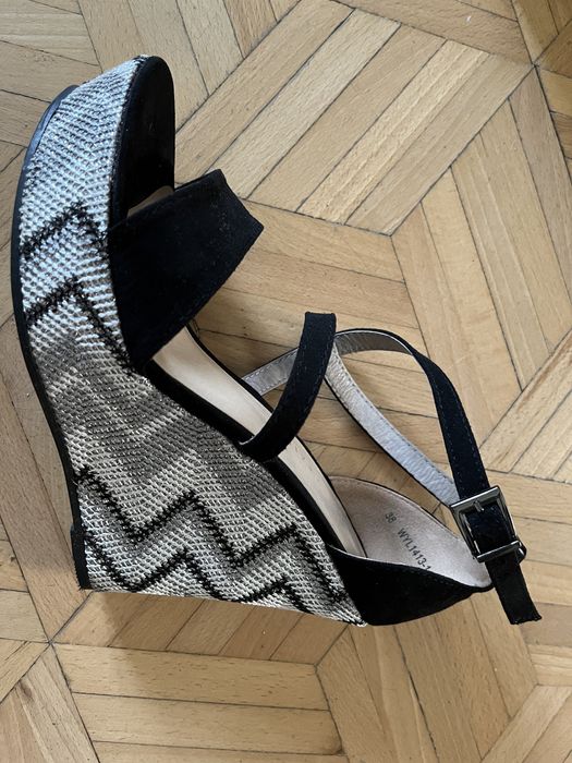 Sandały na obcasie 38 damskie czarne białe Jenny Fairy