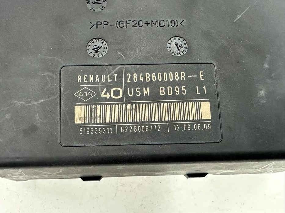 Caixa Fusíveis / Módulo USM - Renault Megane III
