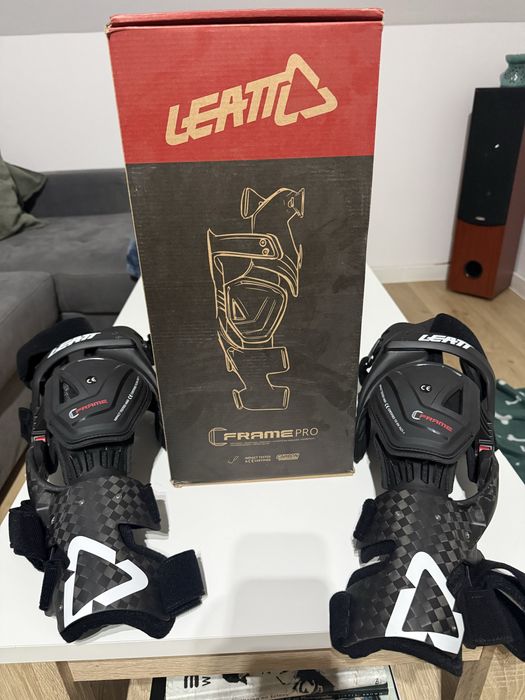 Leatt C-Frame Pro Carbon XXL – ortezy kolan para | NOWE