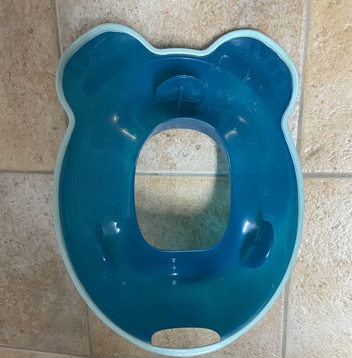 Redutor de sanita para criança