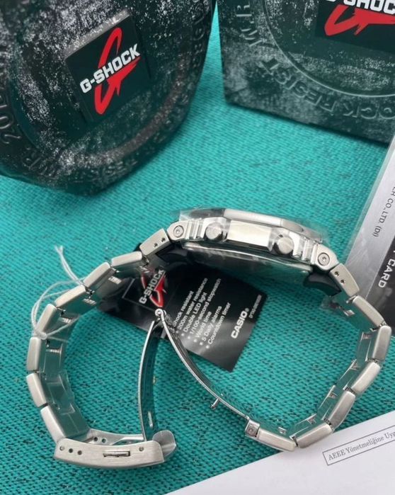 Мужские часы Casio G-Shock GM-2110D-3A