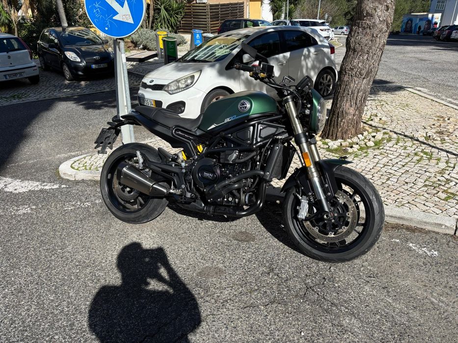 Benelli Leoncino 800