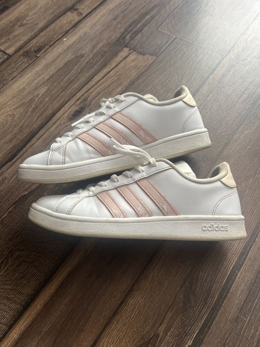 Sportowe sneakersy ADIDAS