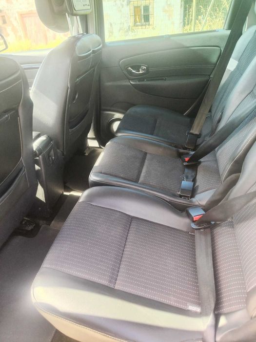 Renault Grand Scénic 1.5 dci Versão R-Movie energy