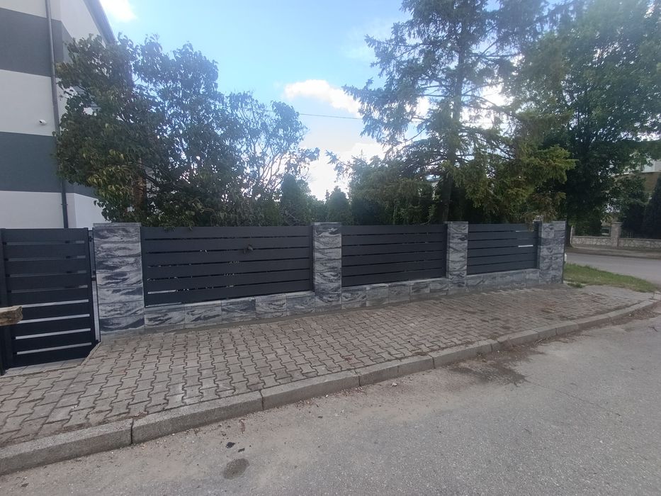 Montaż ogrodzeń panelowe, palisadowe, betonowe, usługi minitraktorem