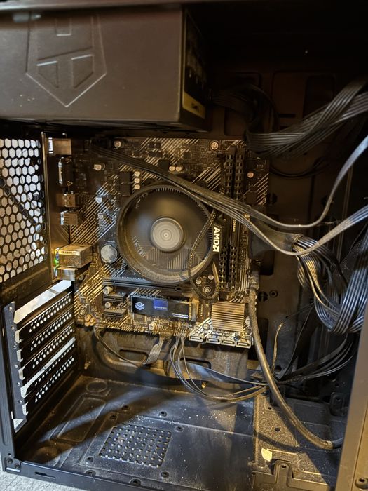 Pc gamer ryzen 5 vendo ou troco ps5