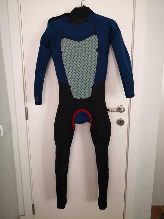 Fato de Surf SOÖRUZ FIGHTER Fullsuit Men 5/4/3 BZ NOVO