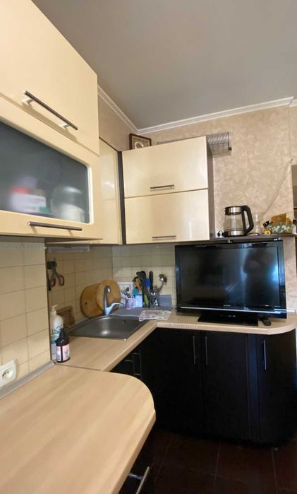 Продажа 2-комнатной квартиры, ул.Калиновая 94,ремонт,безнал,срочно.