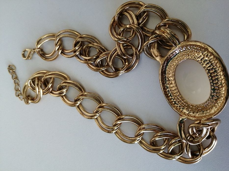 Colar de bijuteria Parfois Novo em metal dourado e pérola